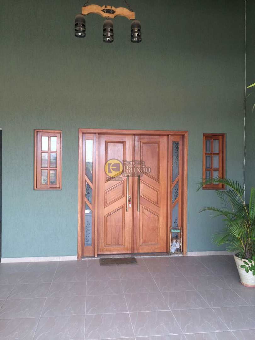 Sobrado à venda com 3 quartos, 300m² - Foto 2