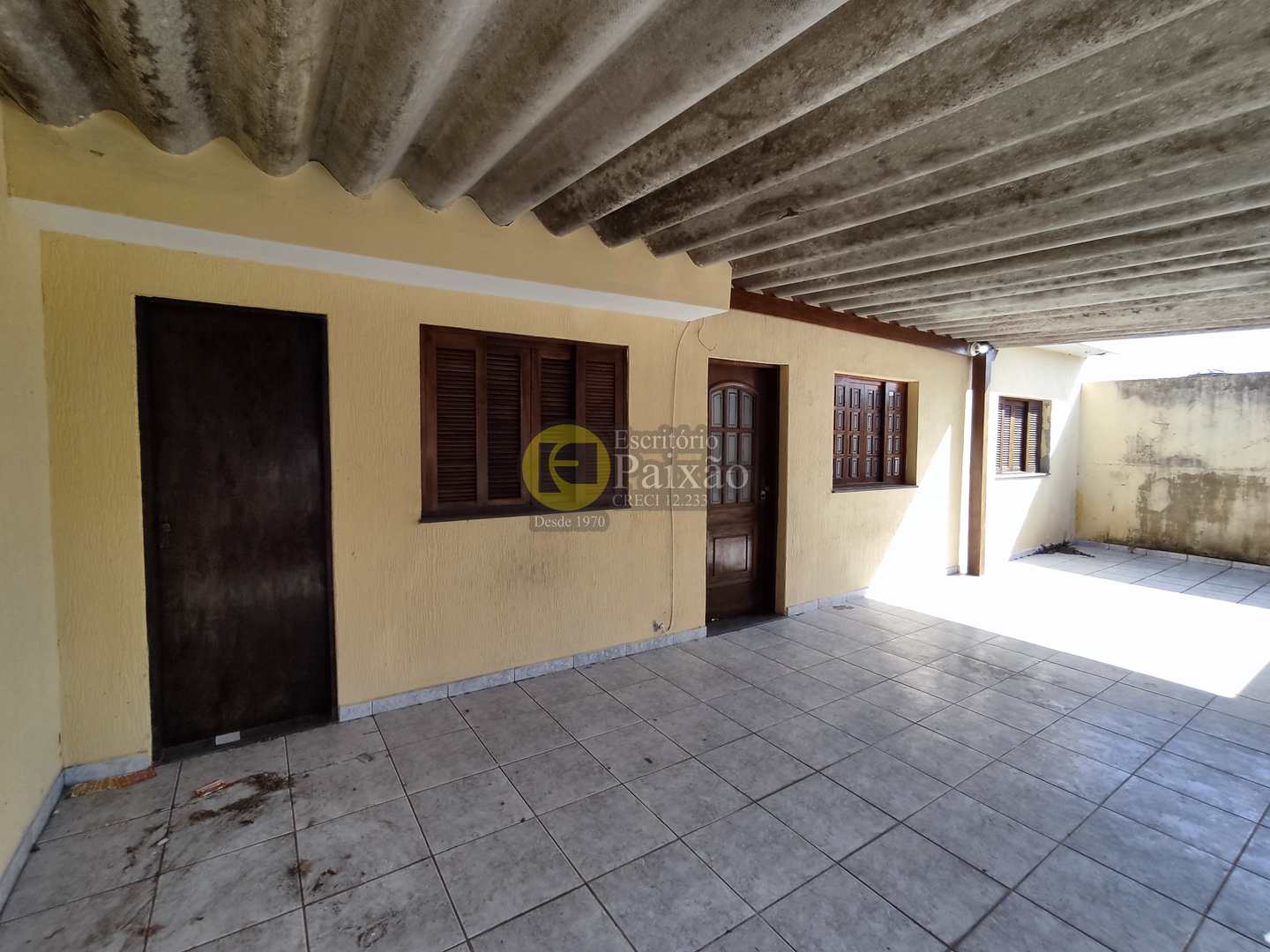 Casa à venda com 3 quartos, 170m² - Foto 2