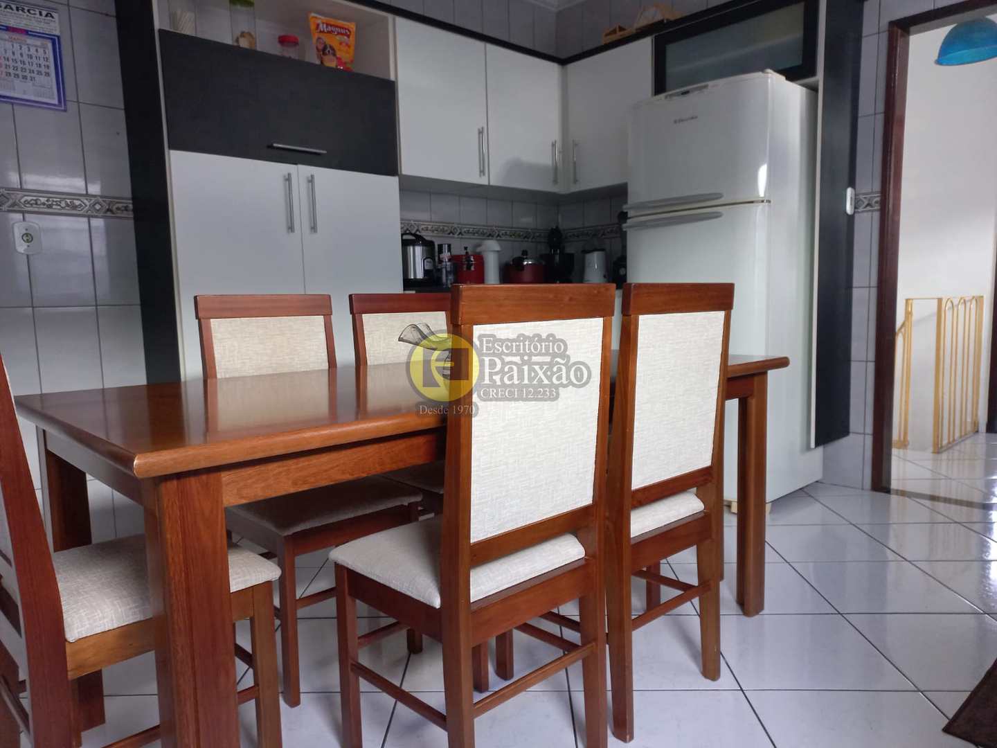 Casa à venda com 3 quartos, 180m² - Foto 2