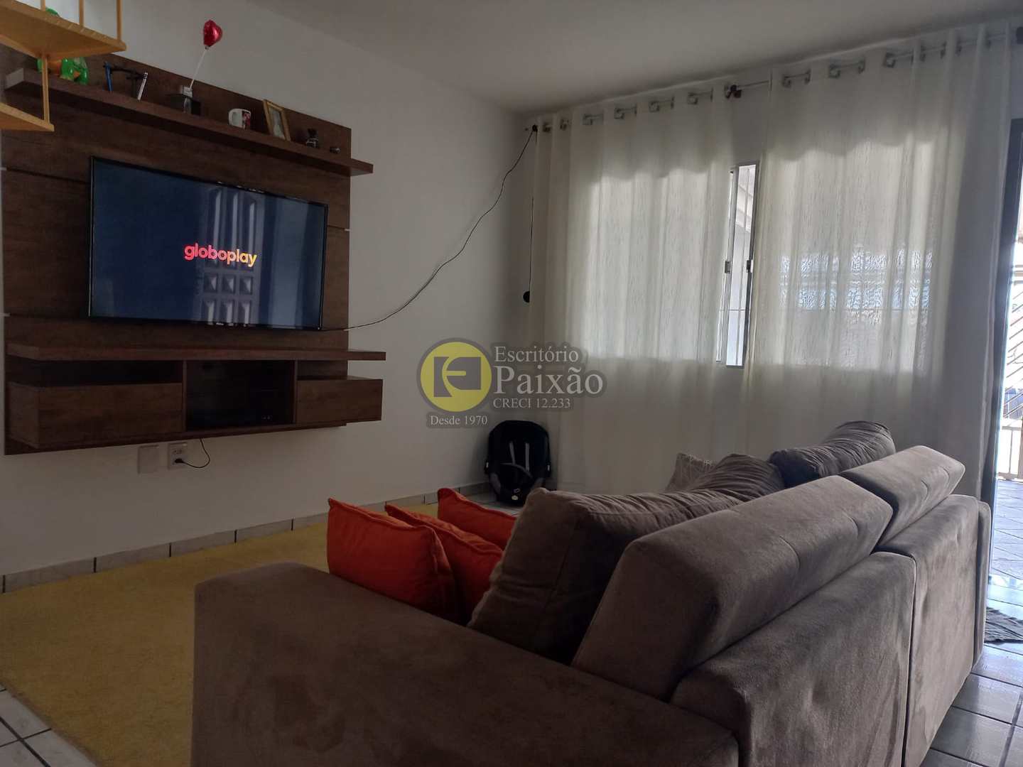 Casa à venda com 3 quartos, 180m² - Foto 1