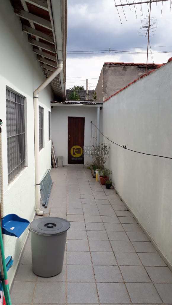 Casa à venda com 3 quartos, 250m² - Foto 16