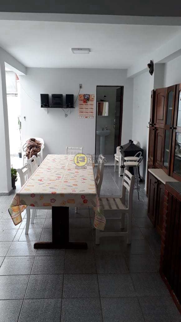 Casa à venda com 3 quartos, 250m² - Foto 3