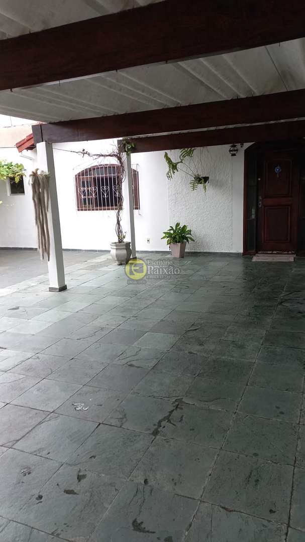 Casa à venda com 3 quartos, 250m² - Foto 18