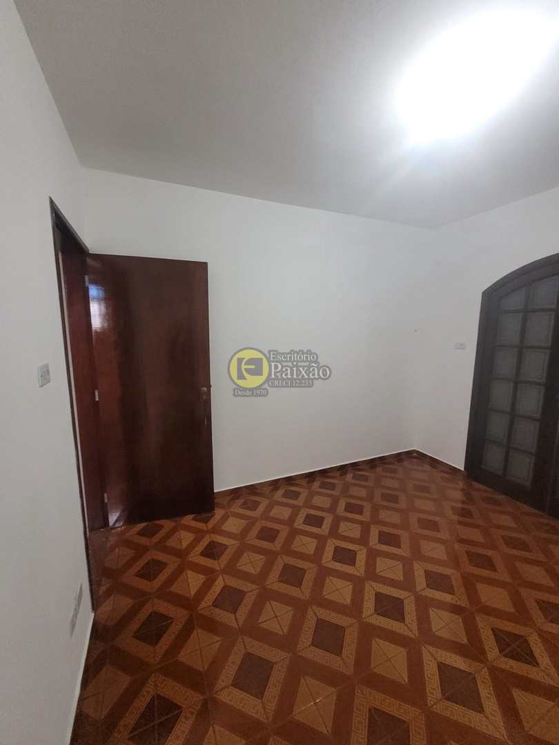 Sobrado para alugar com 2 quartos, 200m² - Foto 10