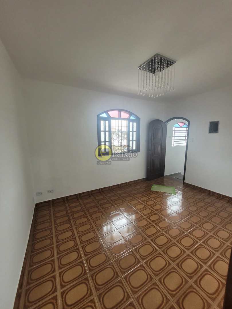 Sobrado para alugar com 2 quartos, 200m² - Foto 8