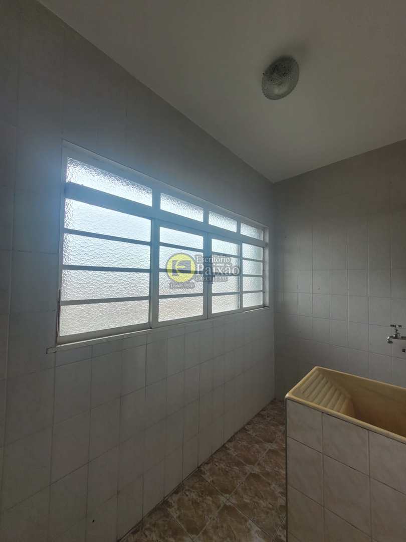 Sobrado para alugar com 2 quartos, 200m² - Foto 29