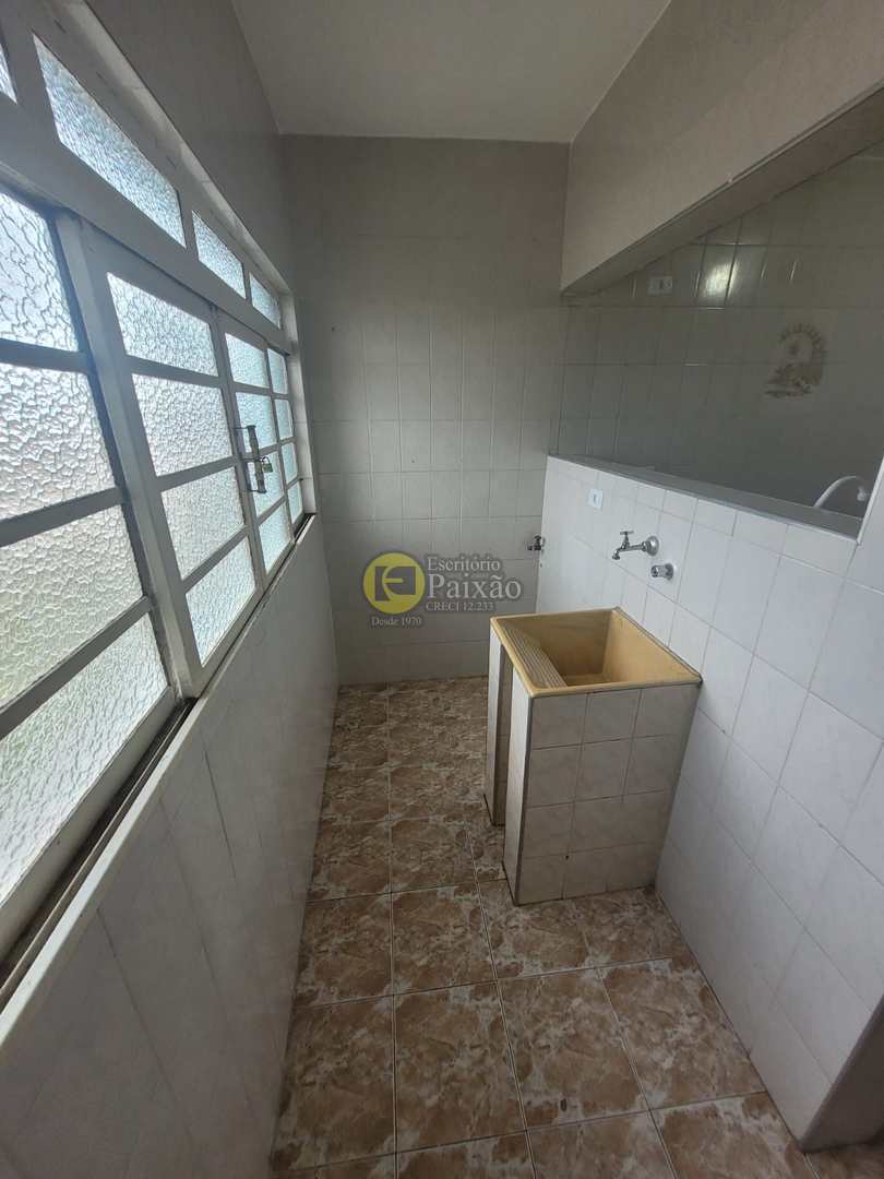 Sobrado para alugar com 2 quartos, 200m² - Foto 28