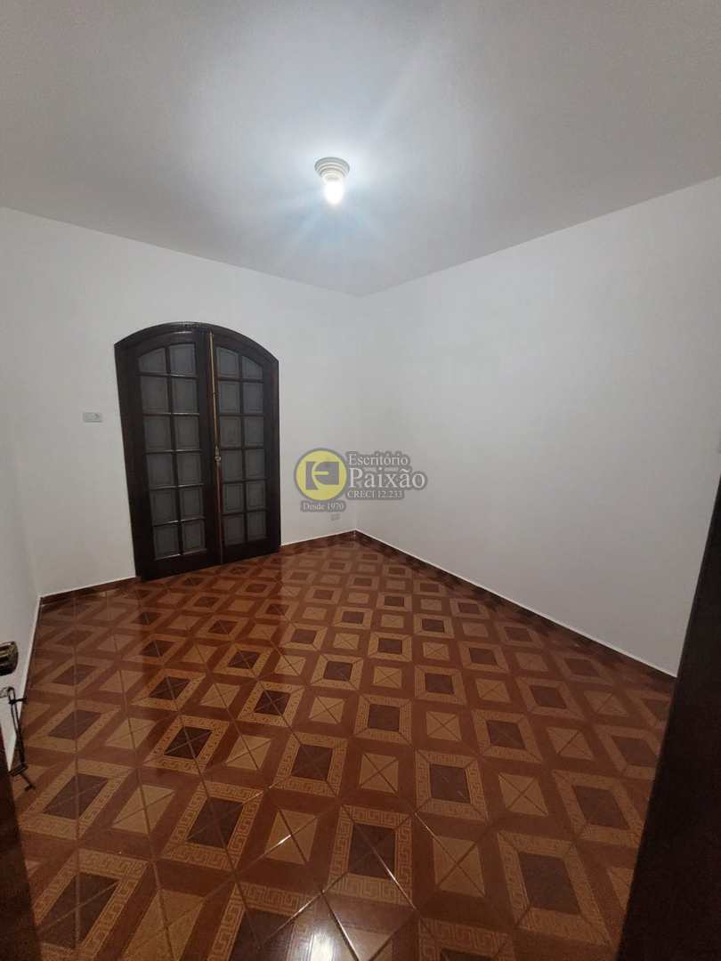 Sobrado para alugar com 2 quartos, 200m² - Foto 17