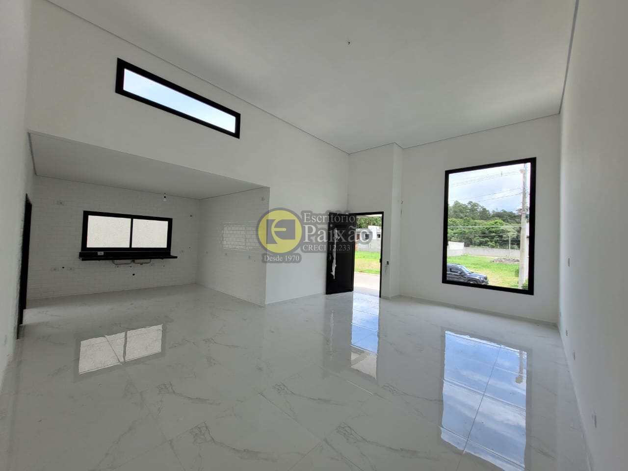 Casa de Condomínio à venda com 3 quartos, 320m² - Foto 2