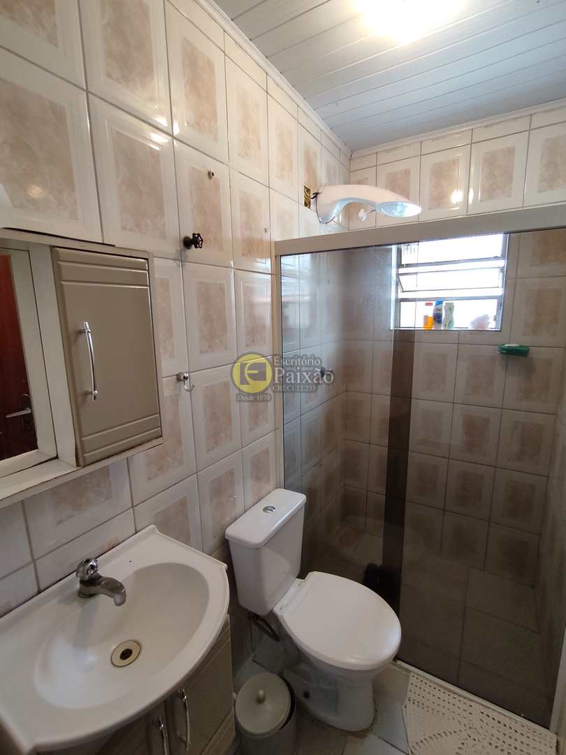 Casa à venda com 2 quartos, 300m² - Foto 5