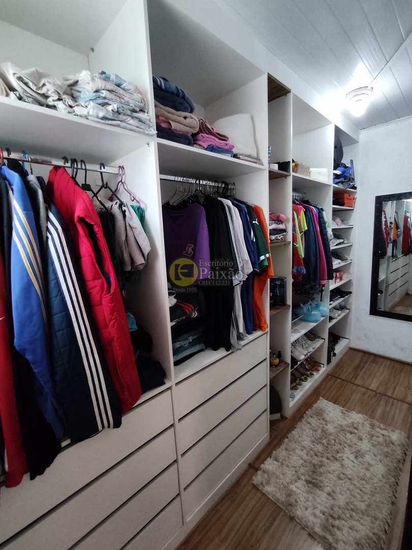 Casa à venda com 2 quartos, 300m² - Foto 13