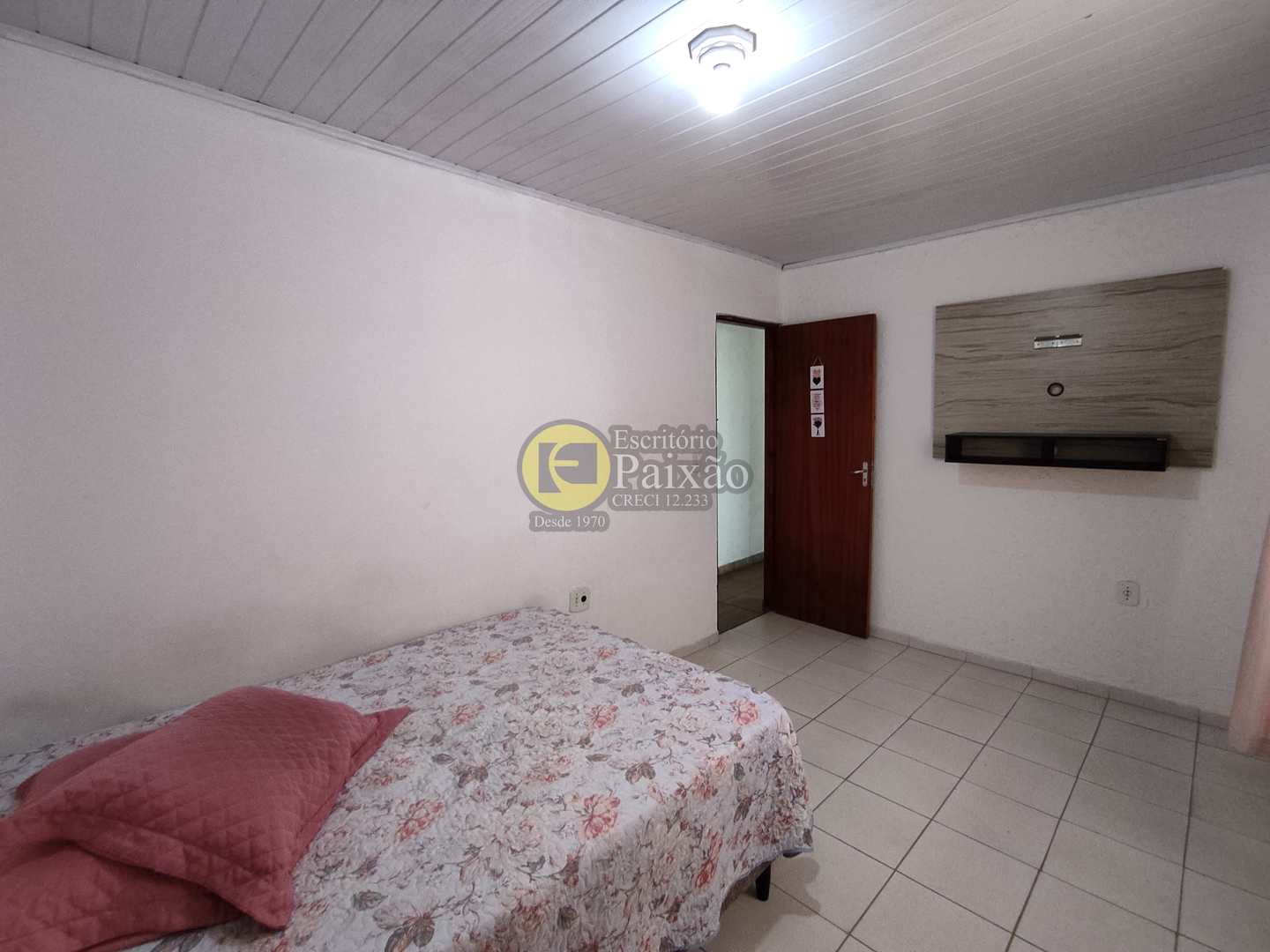 Casa à venda com 2 quartos, 300m² - Foto 14