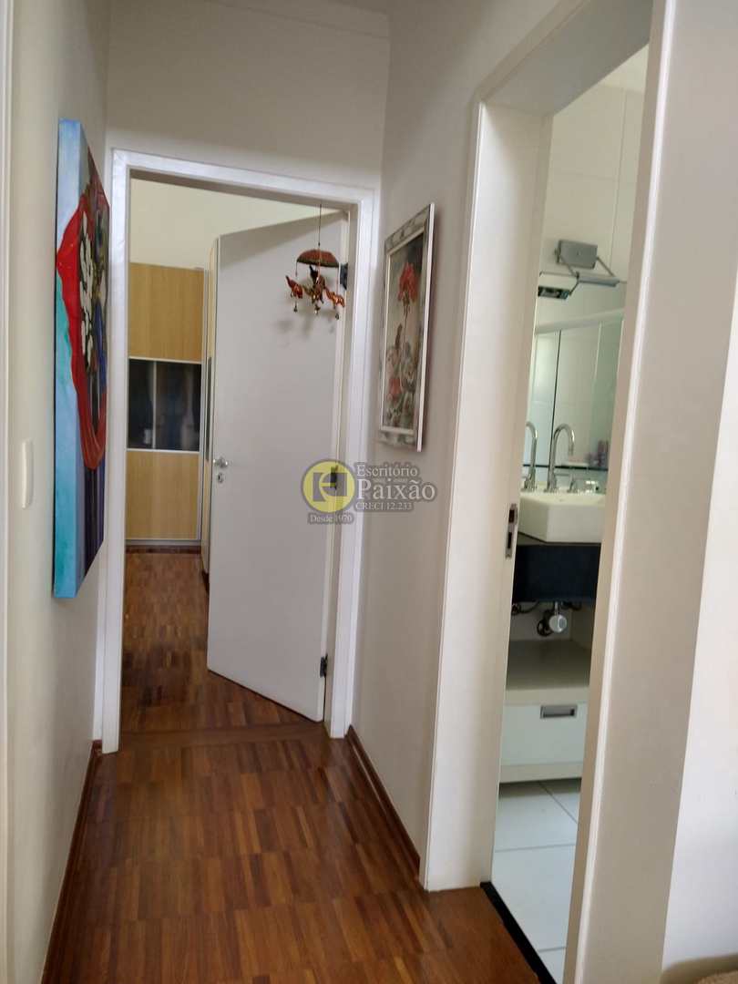 Casa à venda com 4 quartos, 300m² - Foto 15