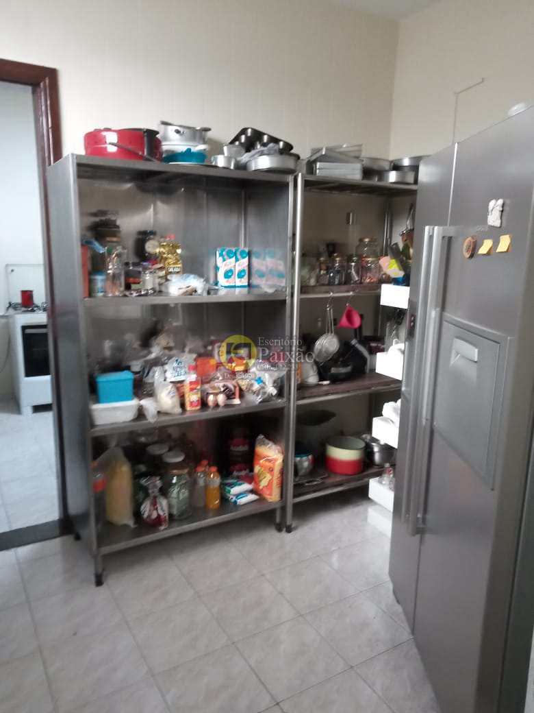 Sobrado à venda com 2 quartos, 281m² - Foto 9