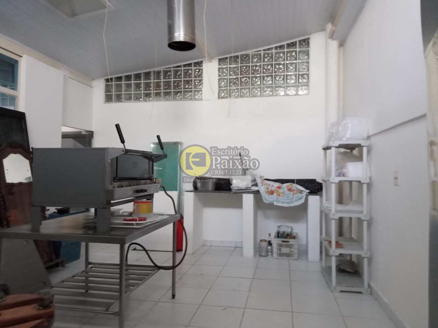 Sobrado à venda com 2 quartos, 281m² - Foto 8