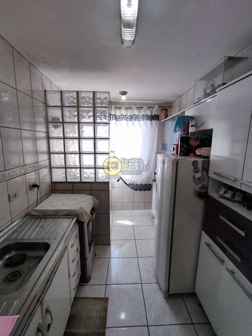 Apartamento à venda com 2 quartos, 51m² - Foto 4