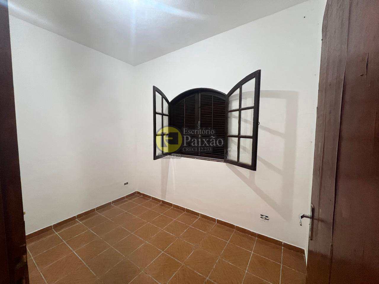 Casa à venda com 2 quartos, 125m² - Foto 9