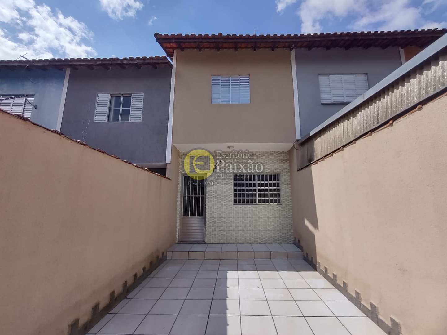 Sobrado à venda com 2 quartos, 72m² - Foto 1