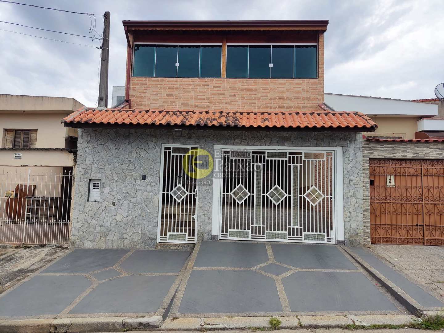 Sobrado, 3 quartos, 238 m² - Foto 1