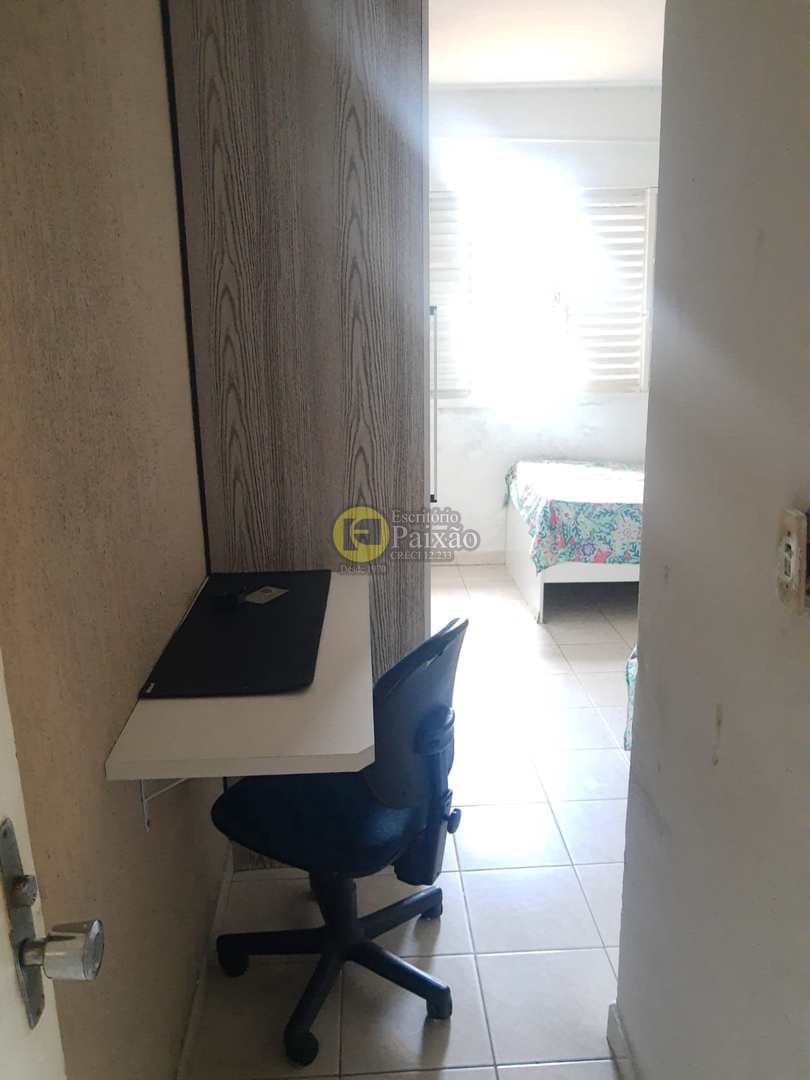 Casa à venda com 2 quartos, 150m² - Foto 12