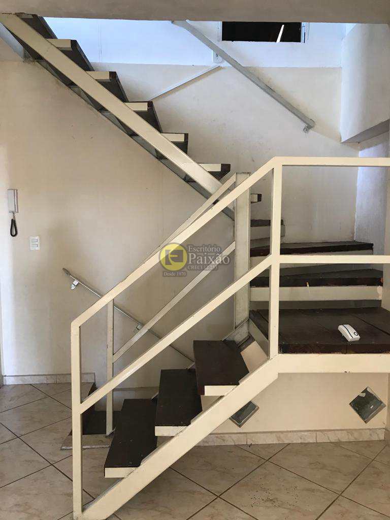 Sobrado à venda com 3 quartos, 250m² - Foto 4