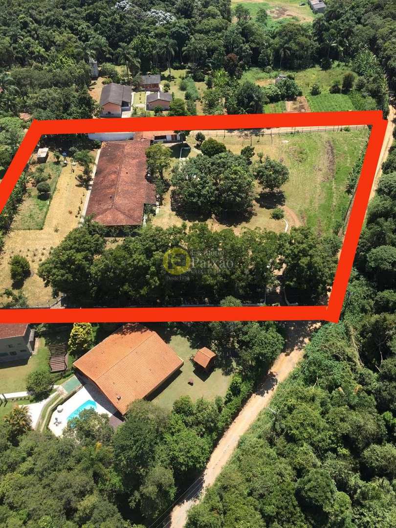 Fazenda à venda com 5 quartos, 10000m² - Foto 1