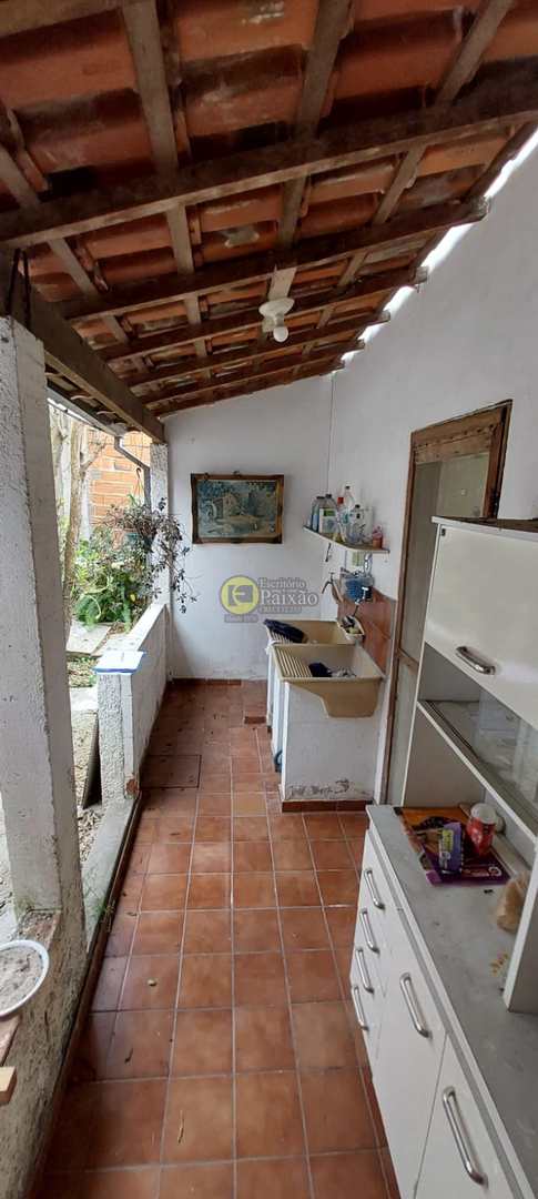 Casa à venda com 3 quartos, 300m² - Foto 10