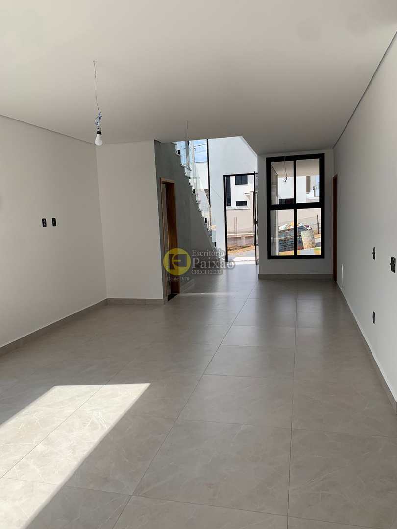 Sobrado à venda com 4 quartos, 280m² - Foto 4