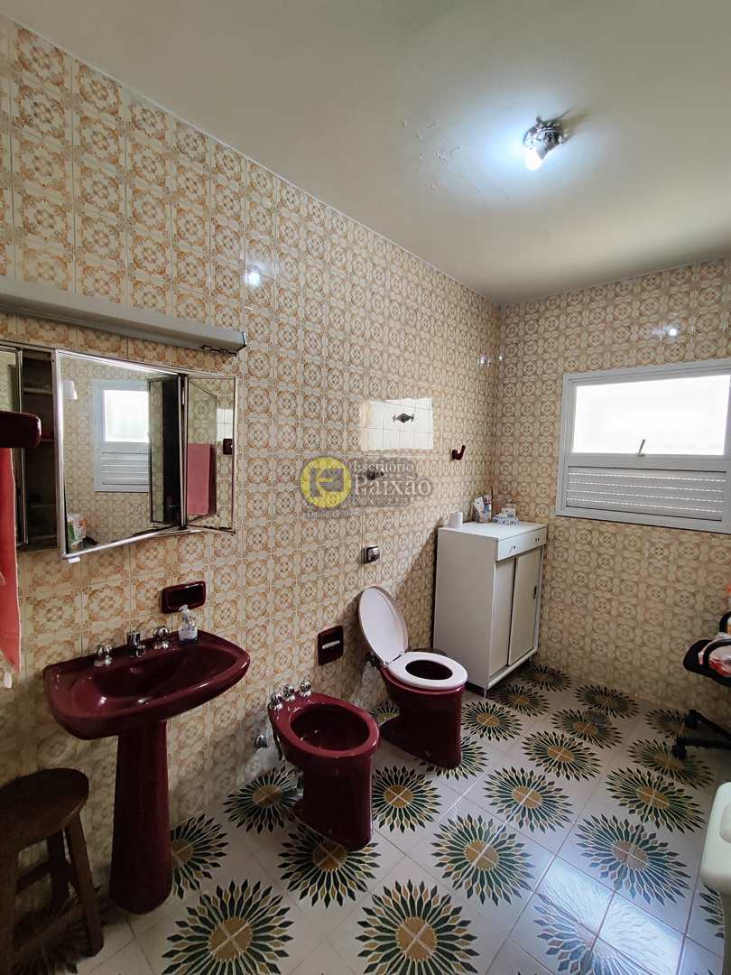 Casa à venda com 3 quartos, 300m² - Foto 13