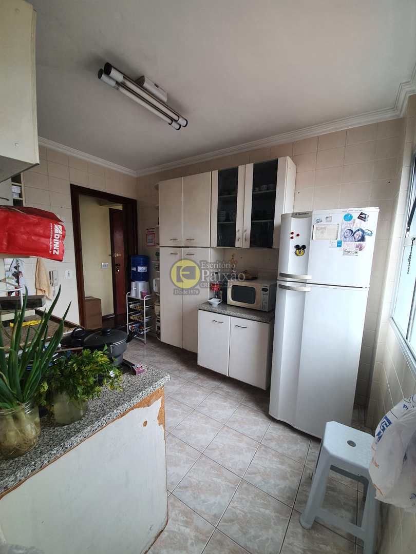 Apartamento à venda com 2 quartos, 72m² - Foto 4