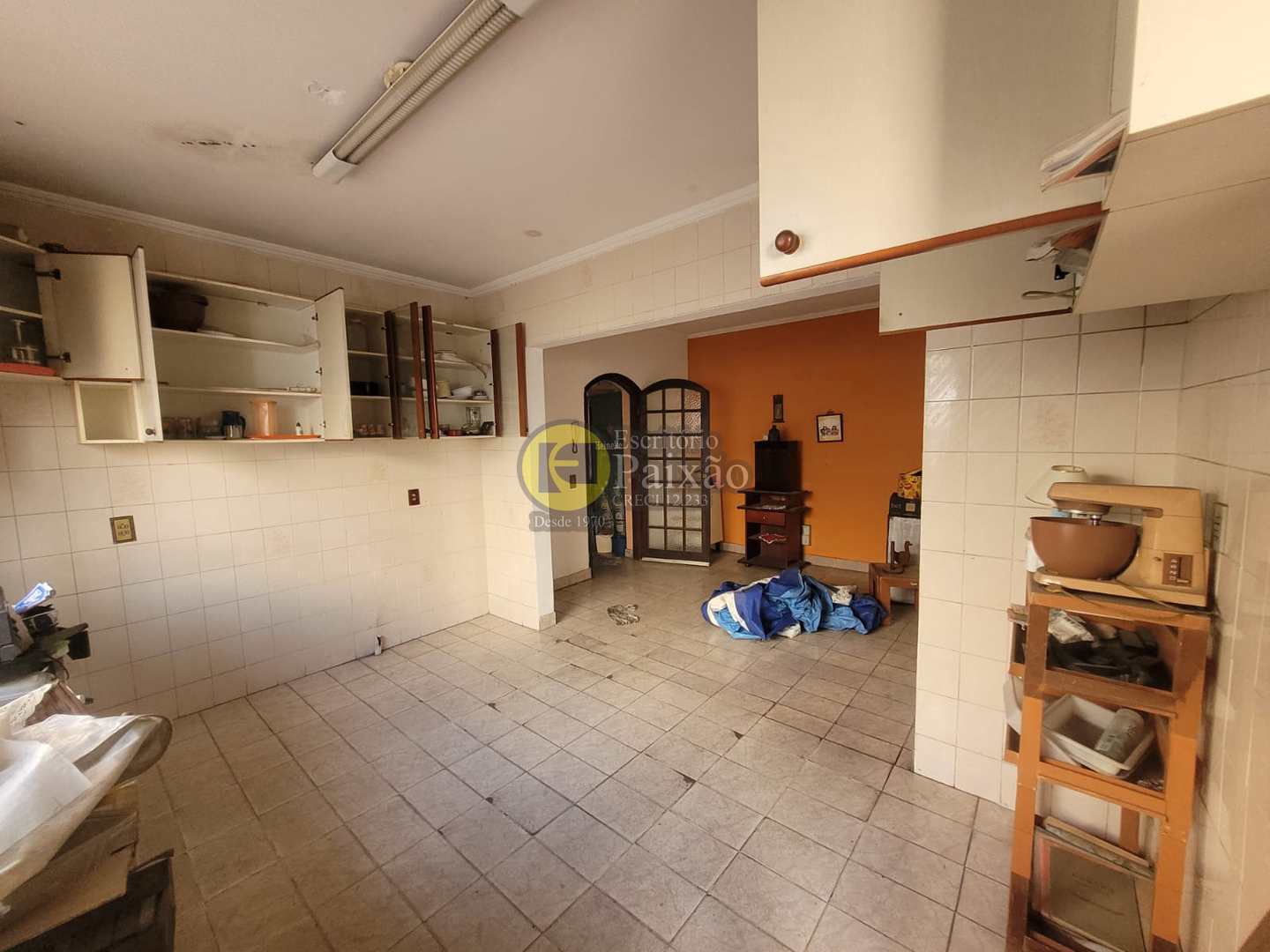 Casa para alugar com 3 quartos, 300m² - Foto 8