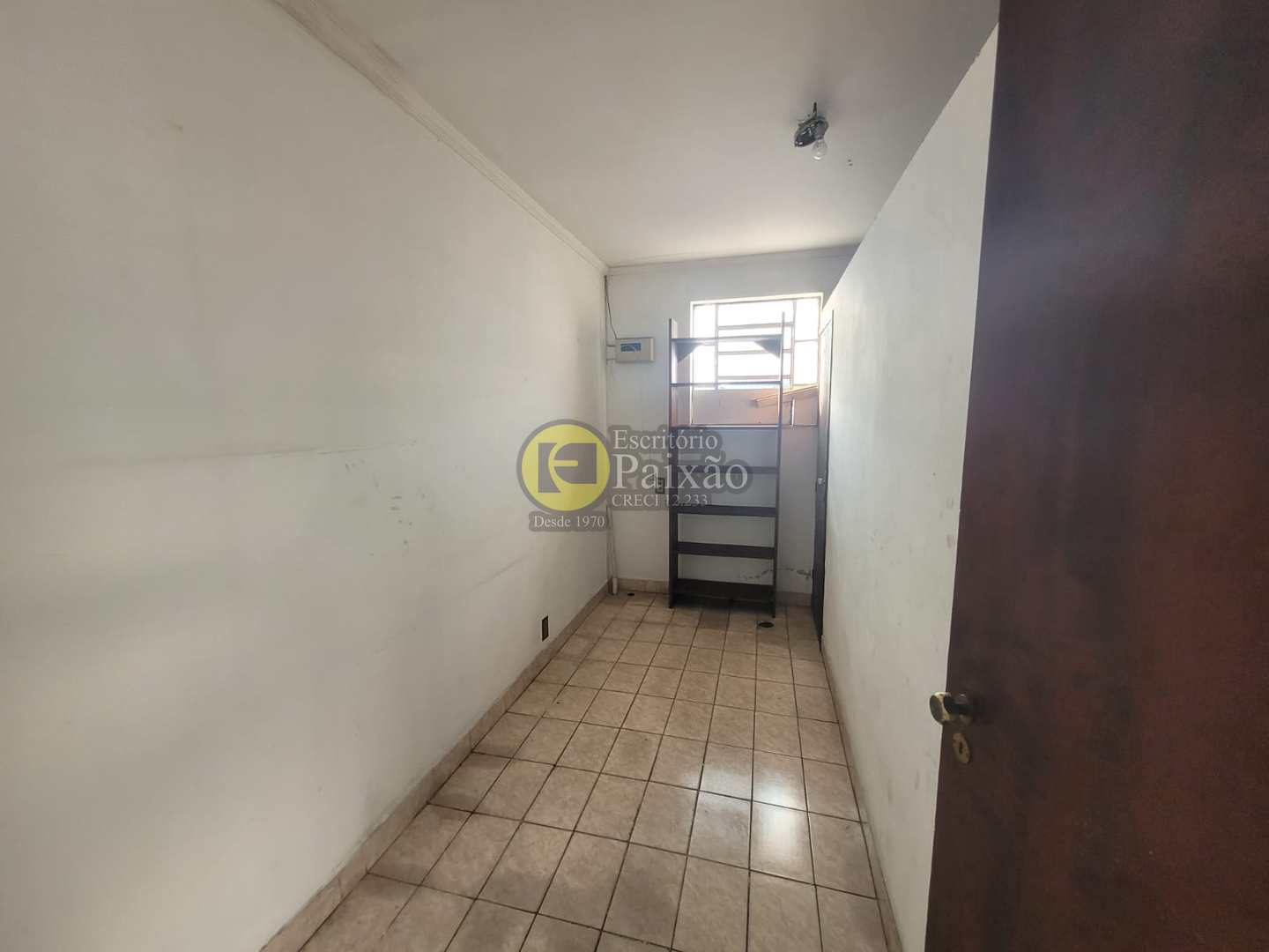 Casa para alugar com 3 quartos, 300m² - Foto 15