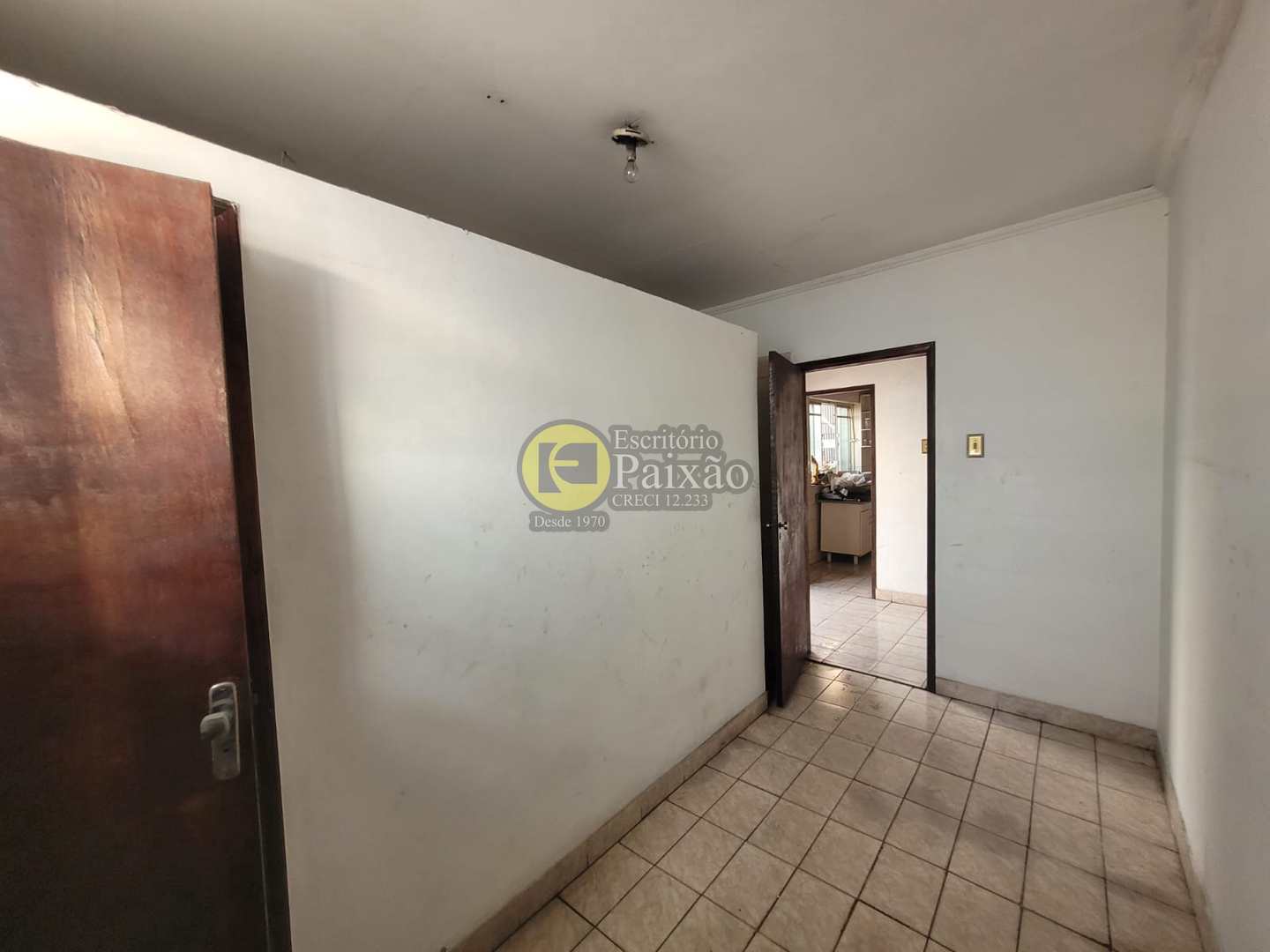 Casa para alugar com 3 quartos, 300m² - Foto 11