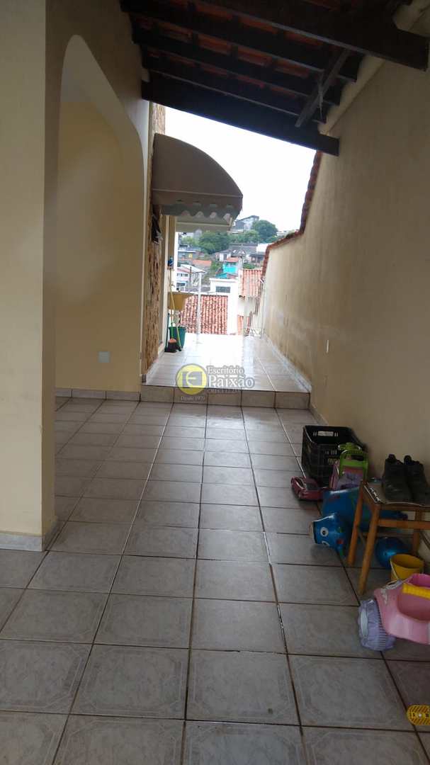 Sobrado à venda com 3 quartos, 500m² - Foto 4