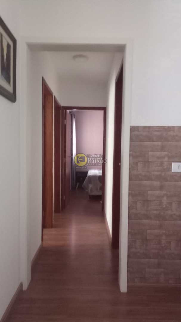 Apartamento à venda com 3 quartos, 75m² - Foto 2