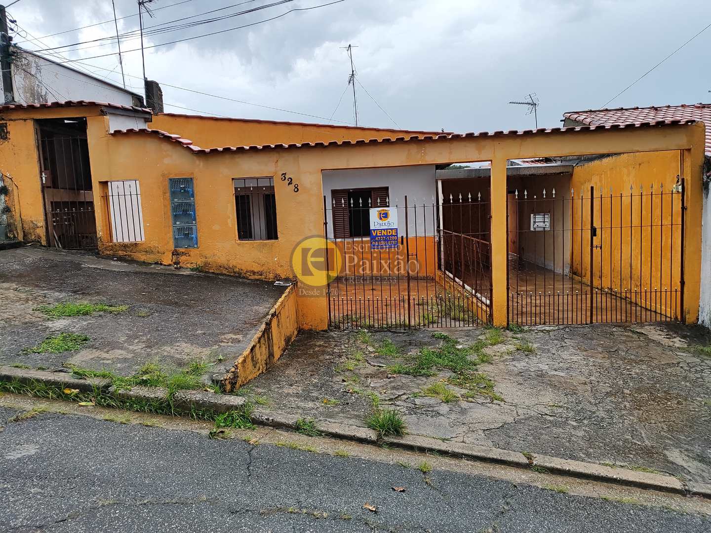 Casa à venda com 2 quartos, 360m² - Foto 1