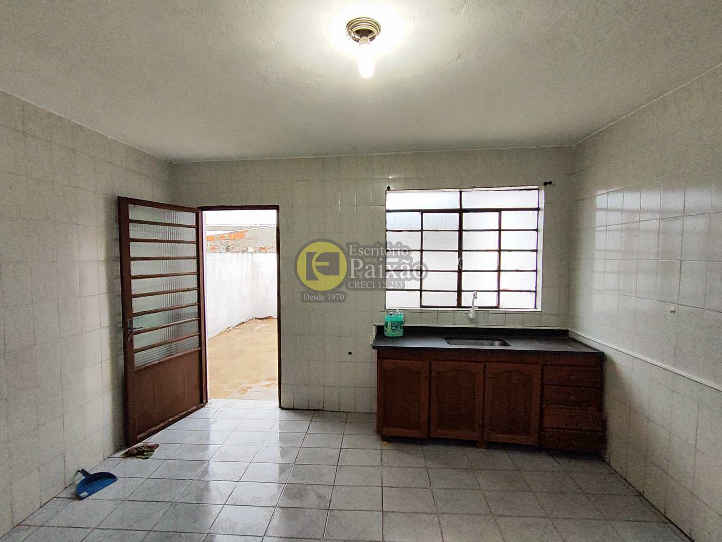 Casa à venda com 2 quartos, 360m² - Foto 10