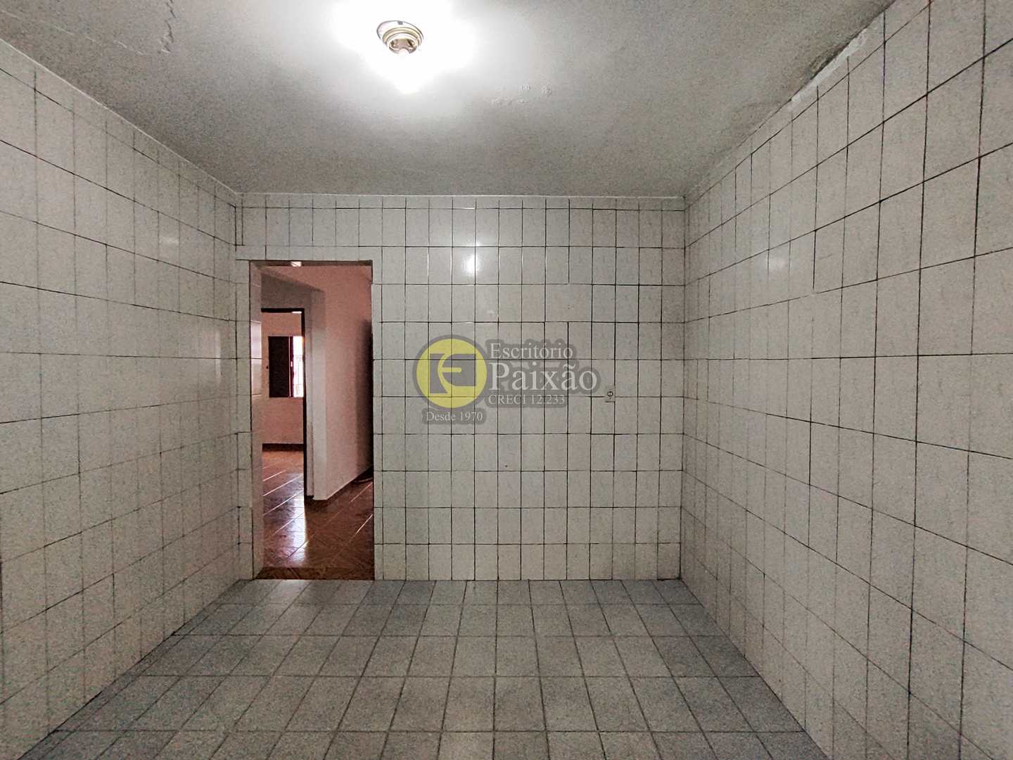 Casa à venda com 2 quartos, 360m² - Foto 8