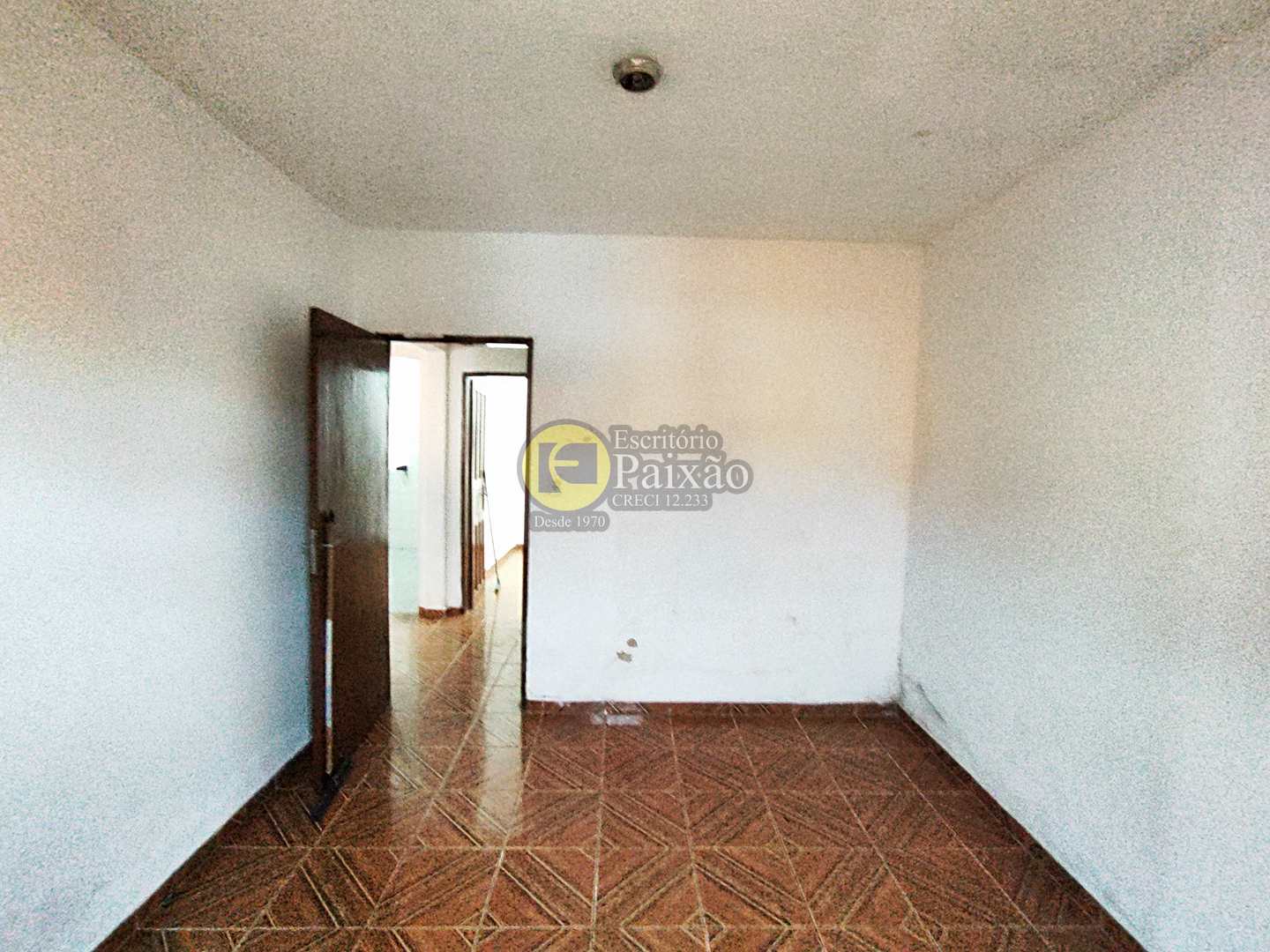 Casa à venda com 2 quartos, 360m² - Foto 13