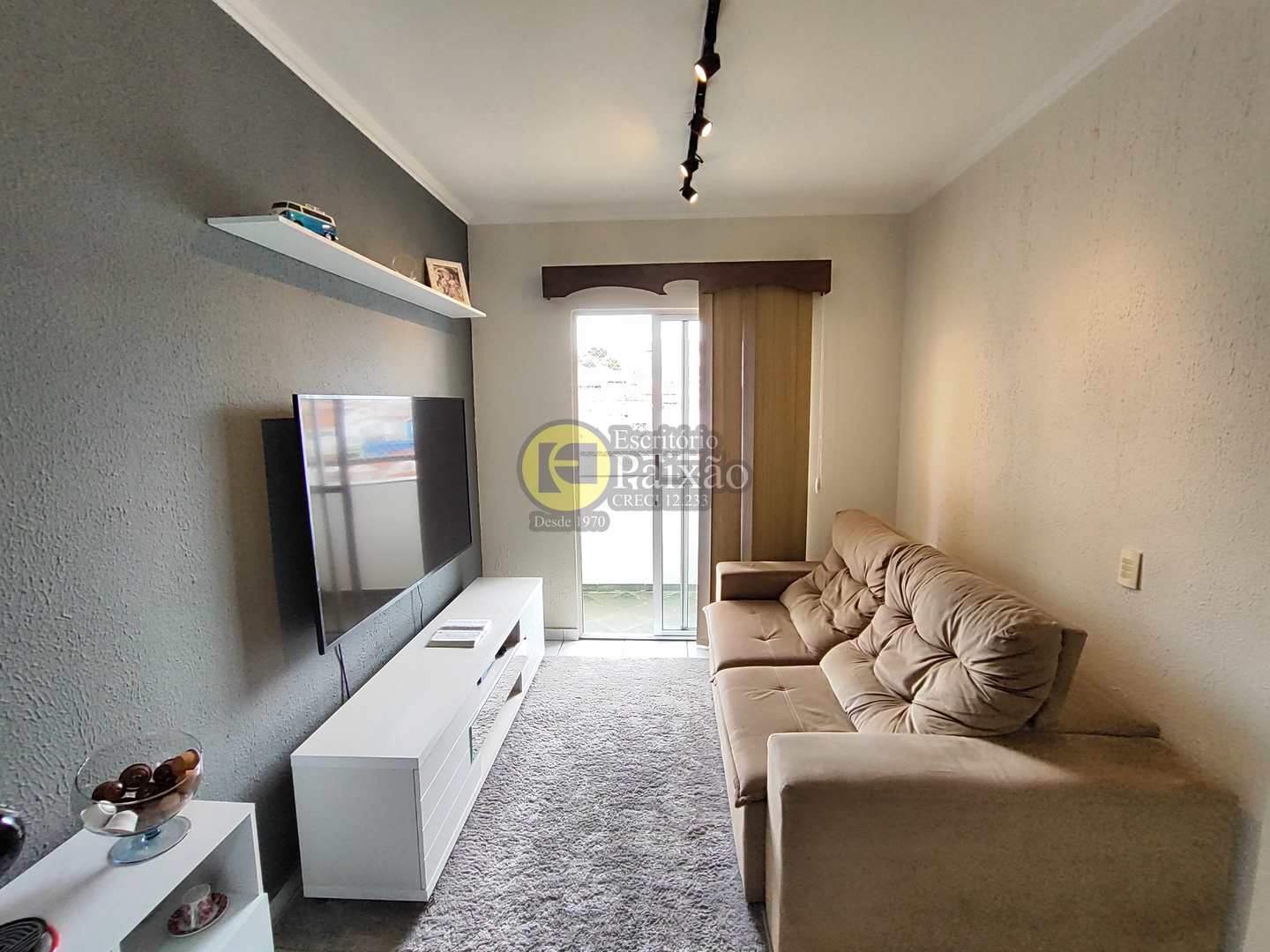 Apartamento à venda com 3 quartos, 76m² - Foto 1