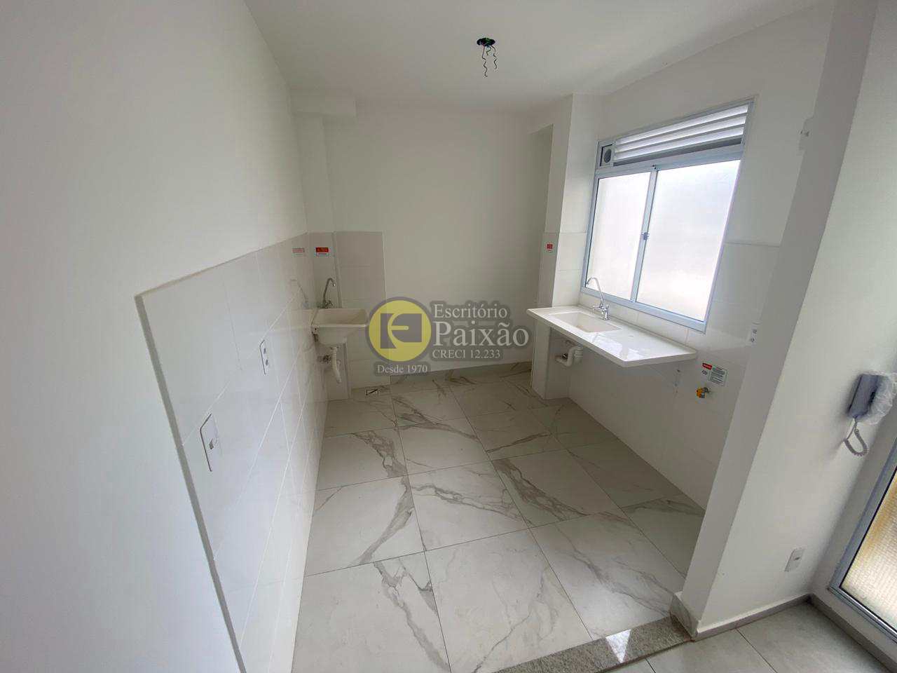 Apartamento à venda com 2 quartos, 40m² - Foto 2