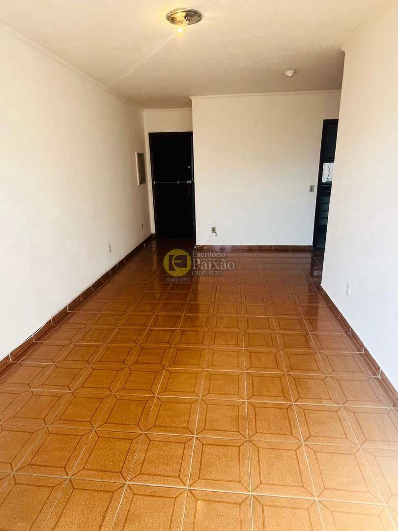 Apartamento à venda com 2 quartos, 72m² - Foto 3