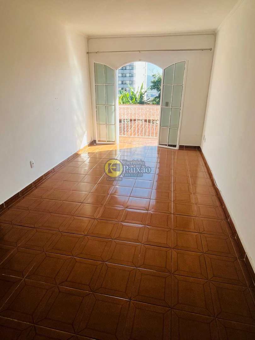 Apartamento à venda com 2 quartos, 72m² - Foto 1