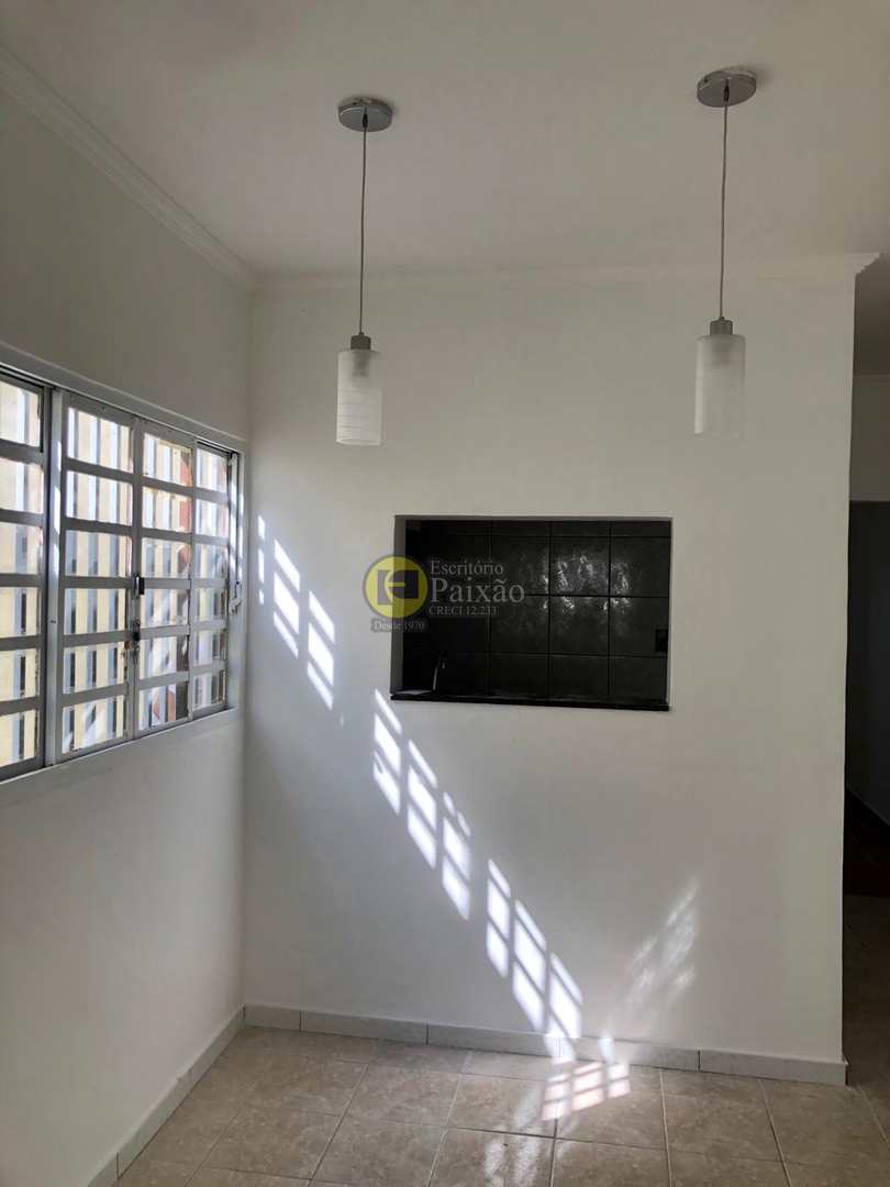 Sobrado à venda com 3 quartos, 125m² - Foto 4