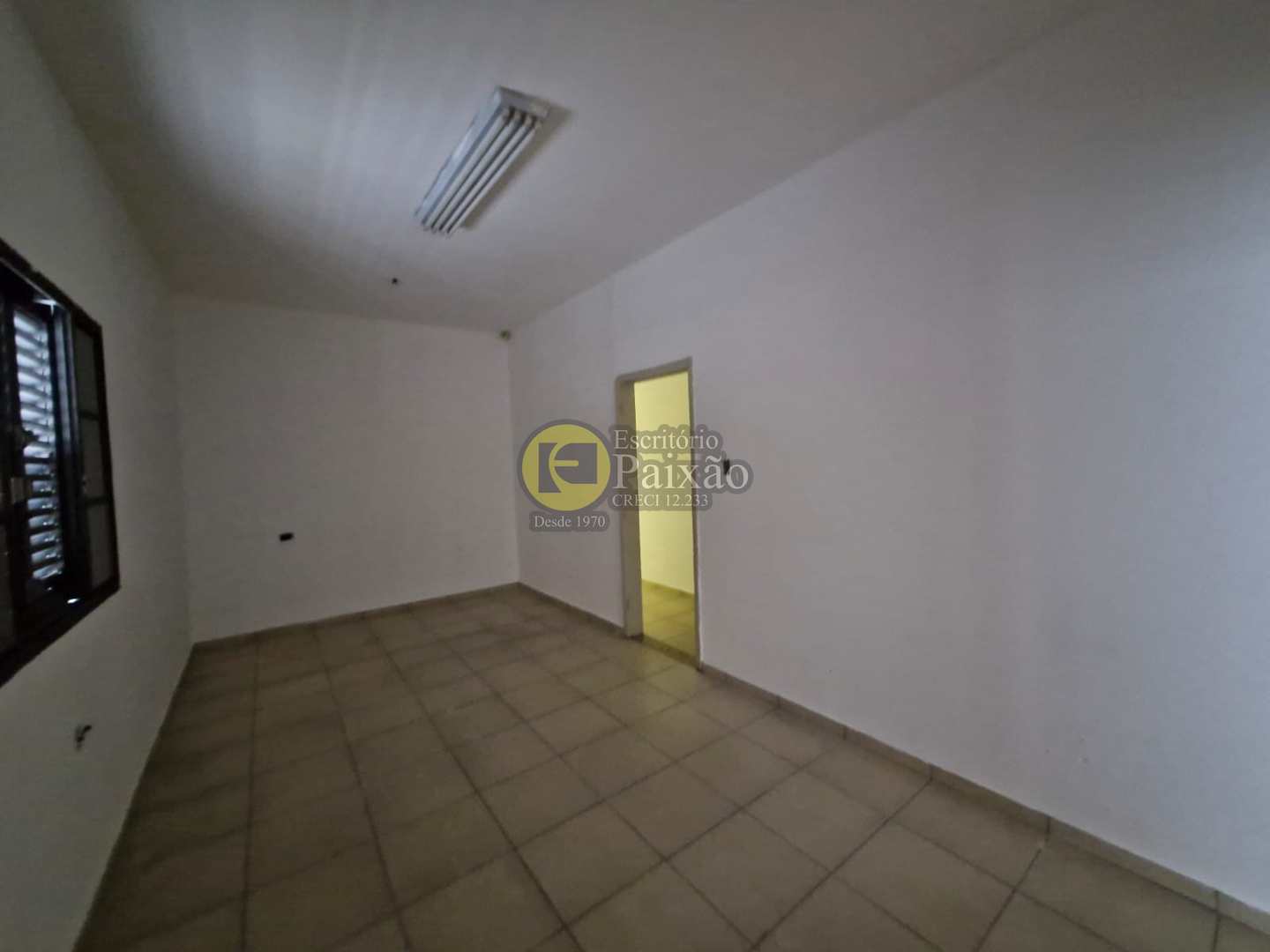 Casa à venda e aluguel com 3 quartos, 300m² - Foto 17