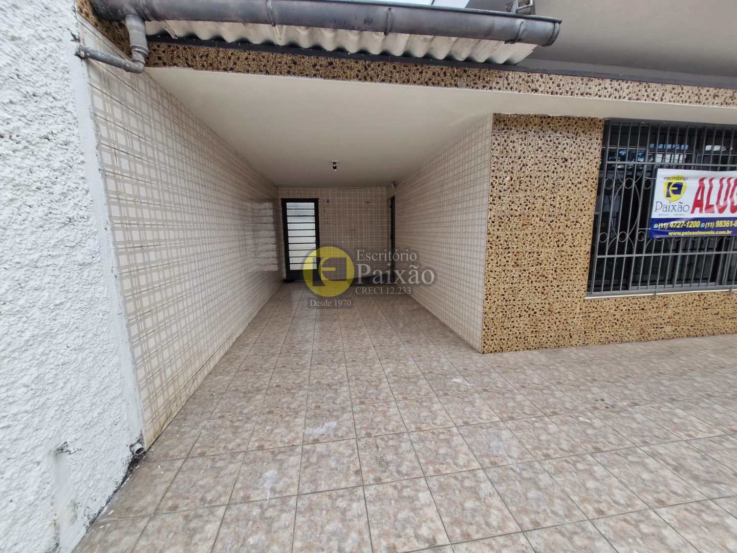 Casa à venda e aluguel com 3 quartos, 300m² - Foto 3