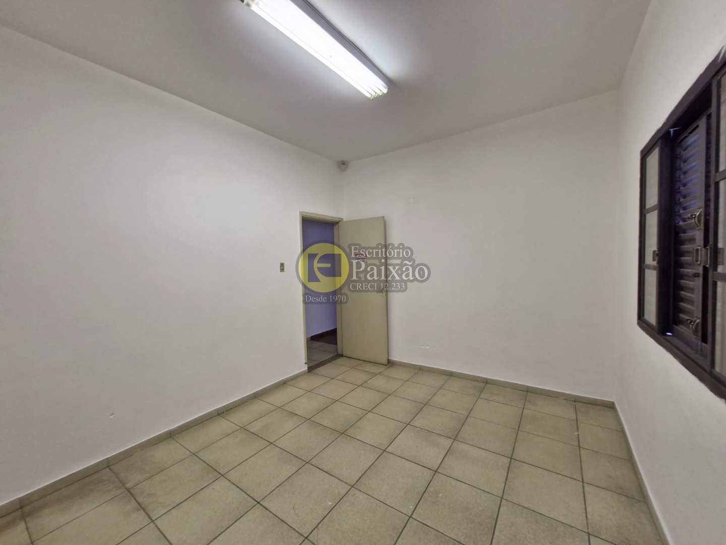 Casa à venda e aluguel com 3 quartos, 300m² - Foto 18