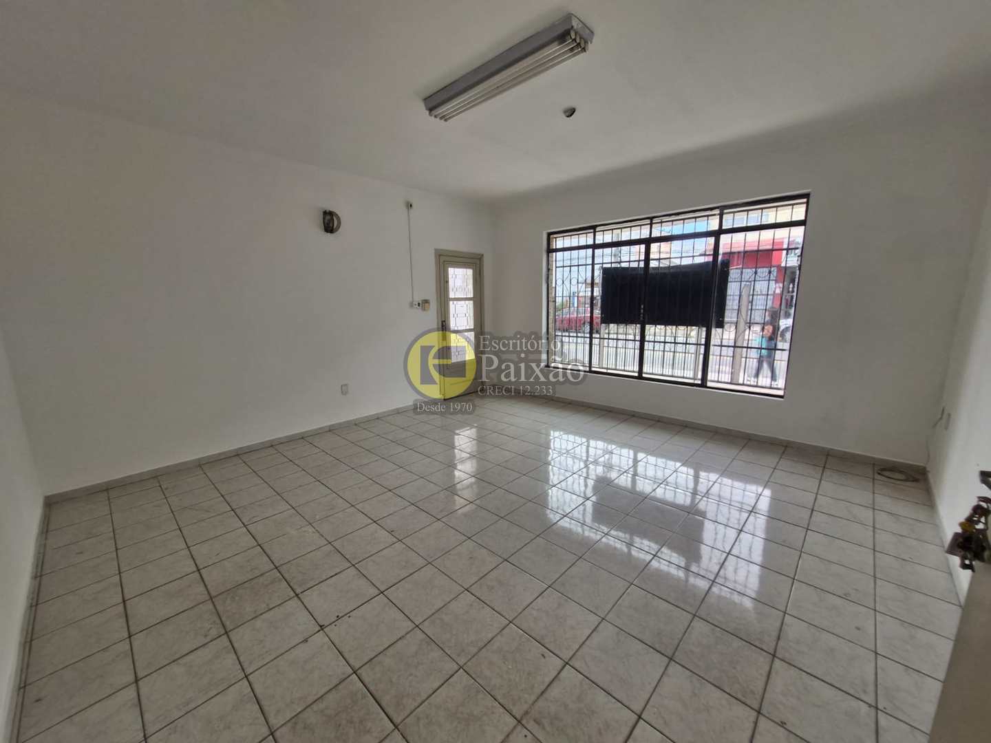 Casa à venda e aluguel com 3 quartos, 300m² - Foto 5