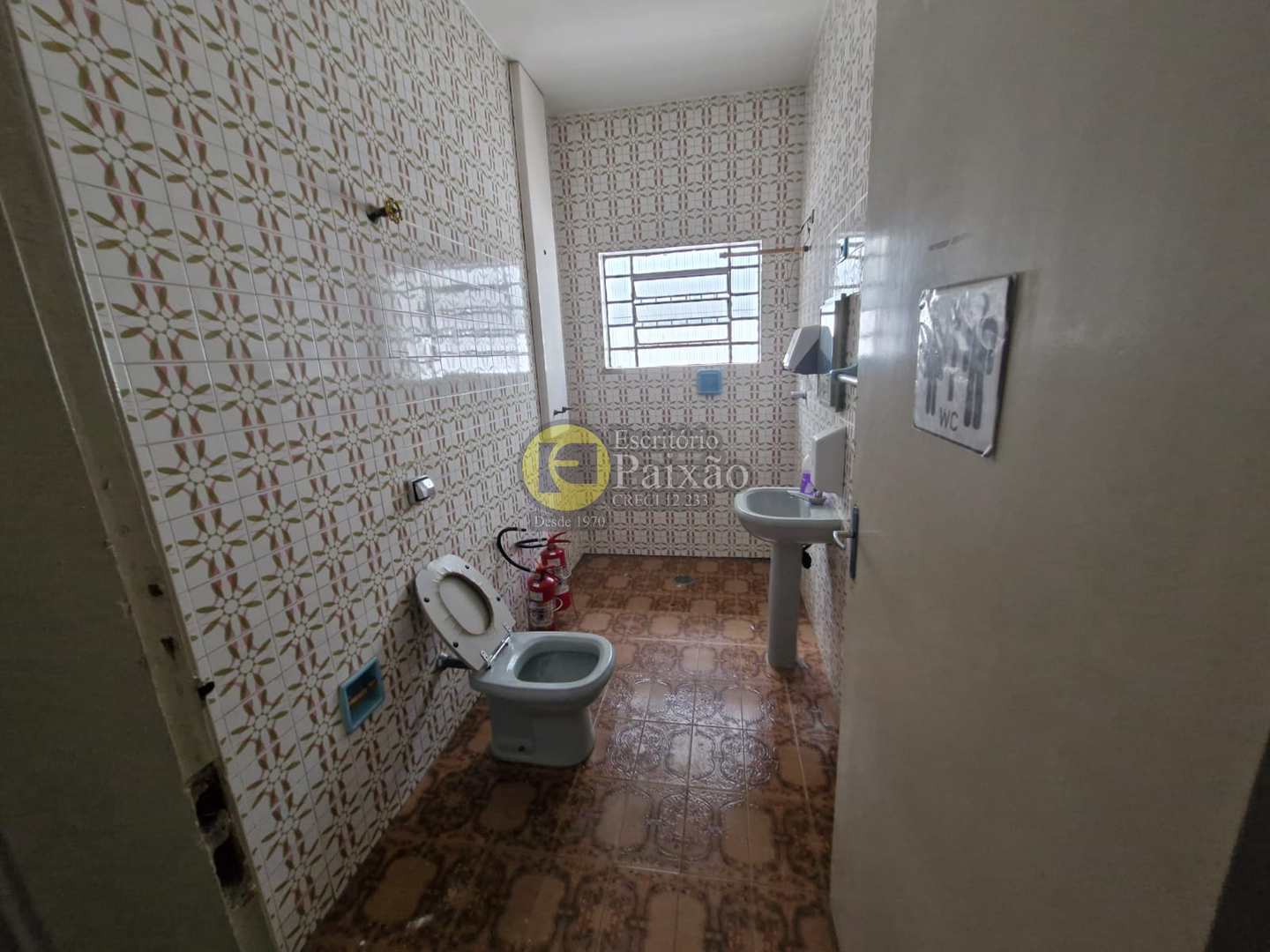 Casa à venda e aluguel com 3 quartos, 300m² - Foto 22