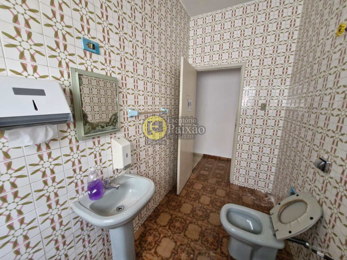 Casa à venda e aluguel com 3 quartos, 300m² - Foto 19